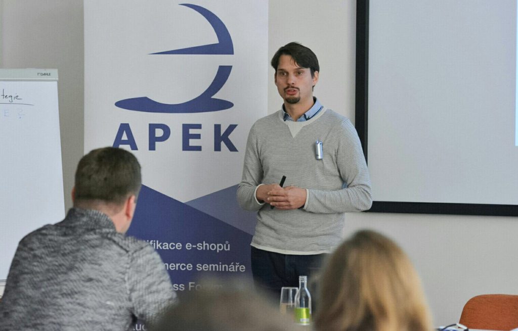 Tweet 793033287501541376