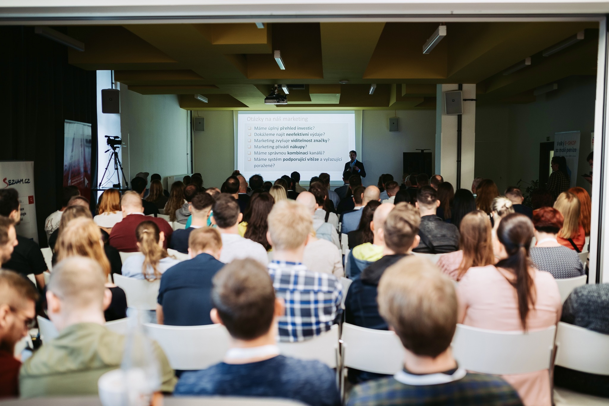 Jak ustát krizi, přednáška na E-commerce day